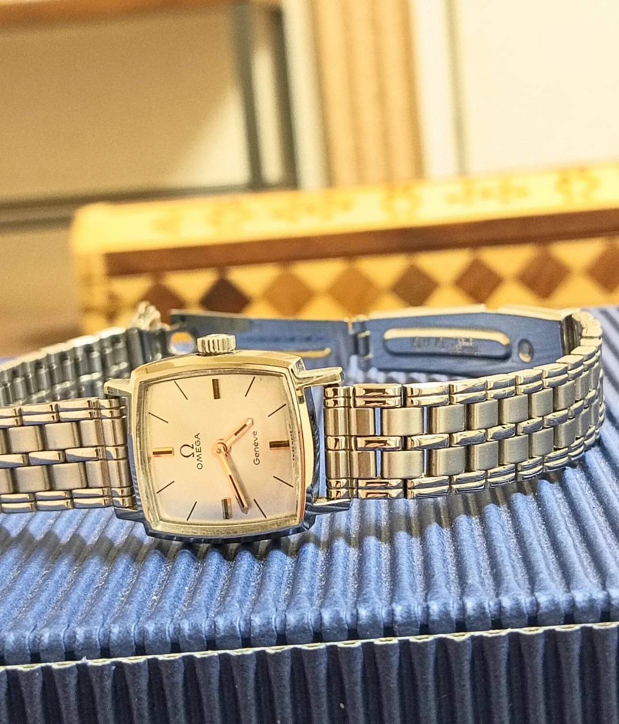 美品。OMEGA オメガ ジュネーブ 手巻き式 スクエア 腕時計の写真2枚目