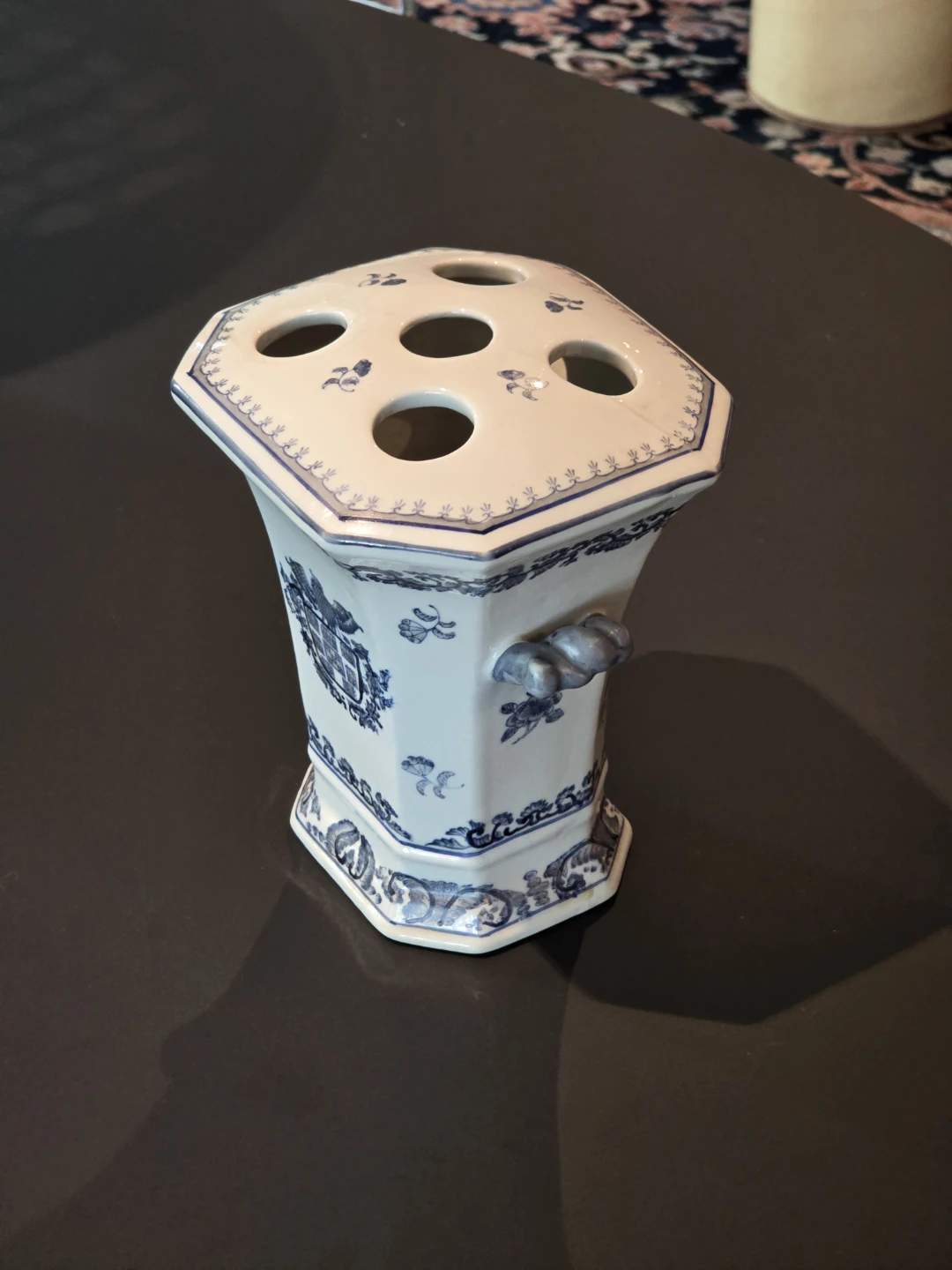 ブルー＆ホワイト 花瓶 花器 陶器　イングリッシュスタイル　チュウリップ花瓶の写真2枚目