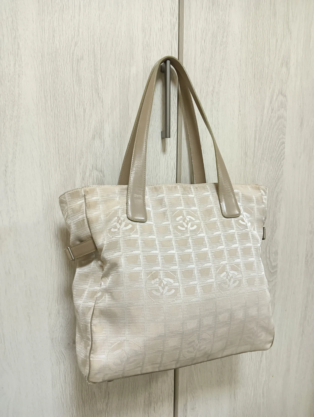 CHANEL シャネル ニュートラベルラインGM トートバッグの写真2枚目