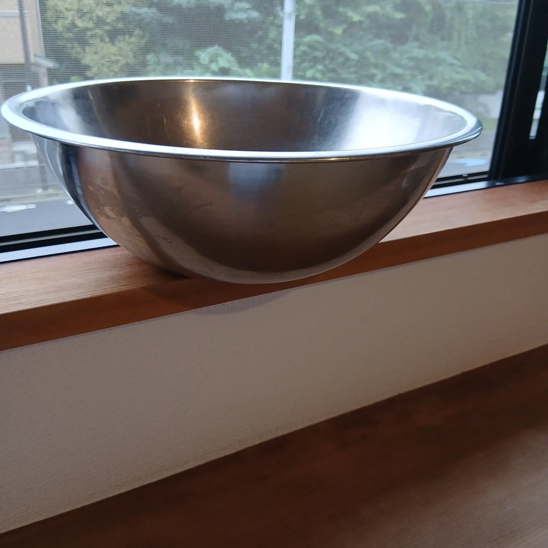 ステンレス製ボウル 調理器具5個までありますの写真2枚目
