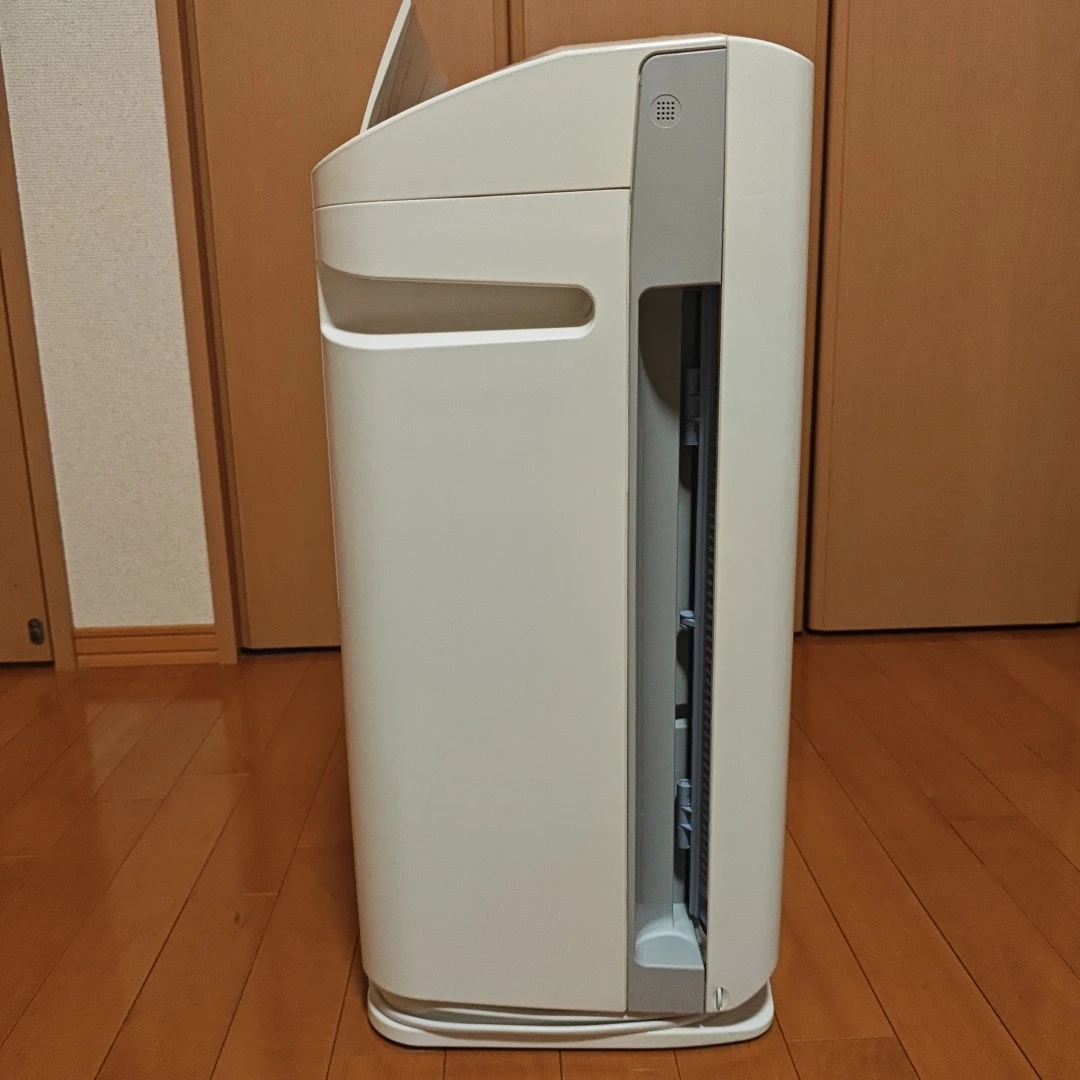 ダイキン　空気清浄機　2015年製　ACK70P-Wの写真3枚目