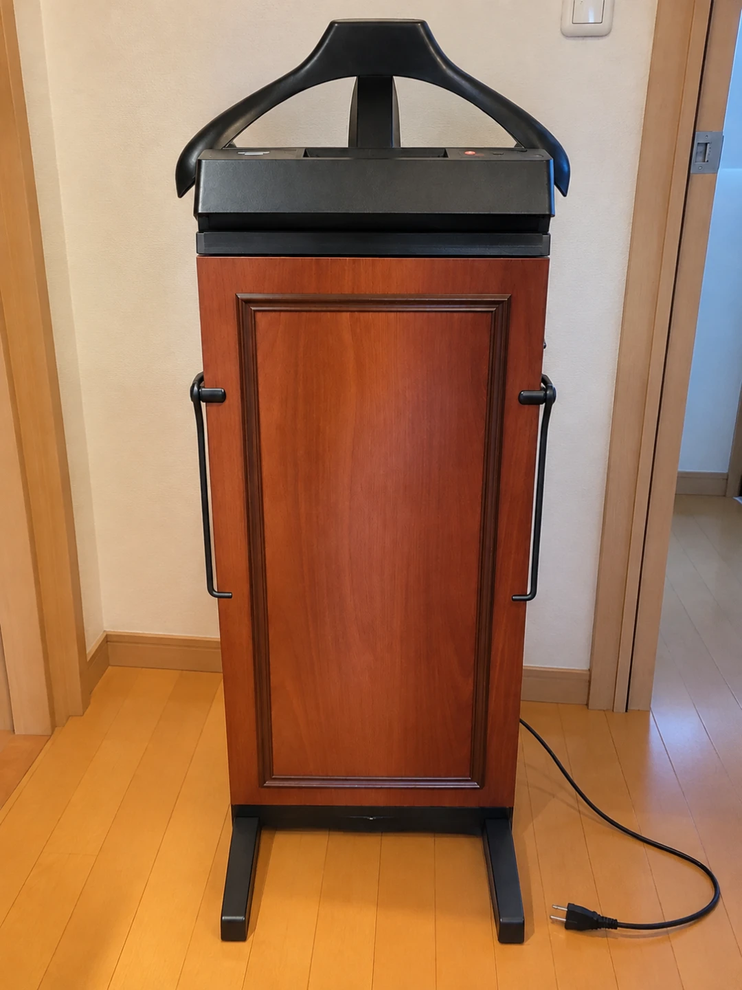 コルビー ズボンプレッサー 4400 マホガニー