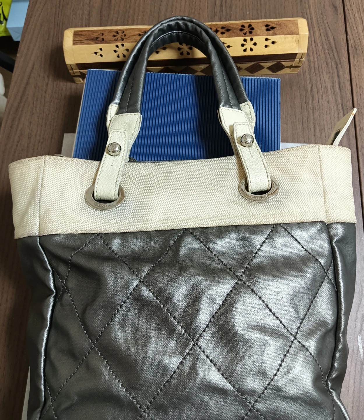 CHANEL シャネル パリビアリッツPM トートバッグ バイカラーの写真10枚目