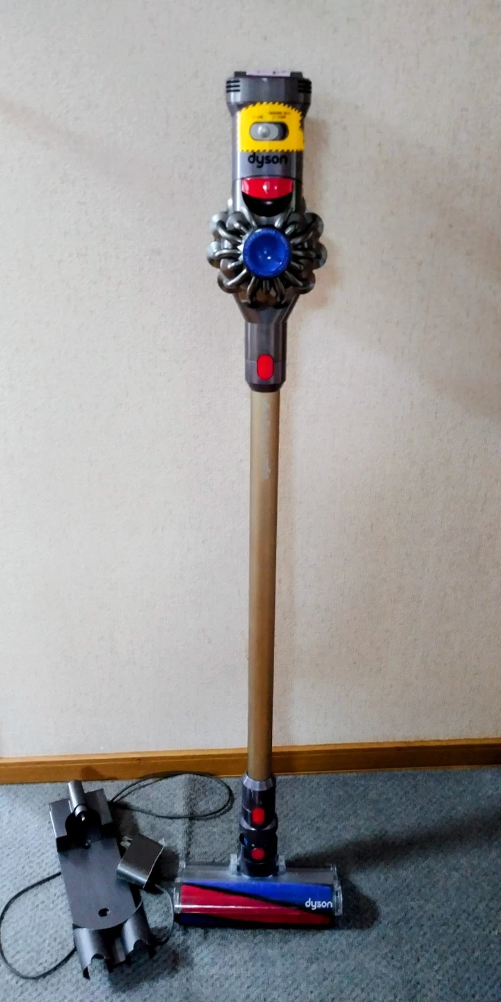 ダイソン SV11 コードレス掃除機 配達可能です