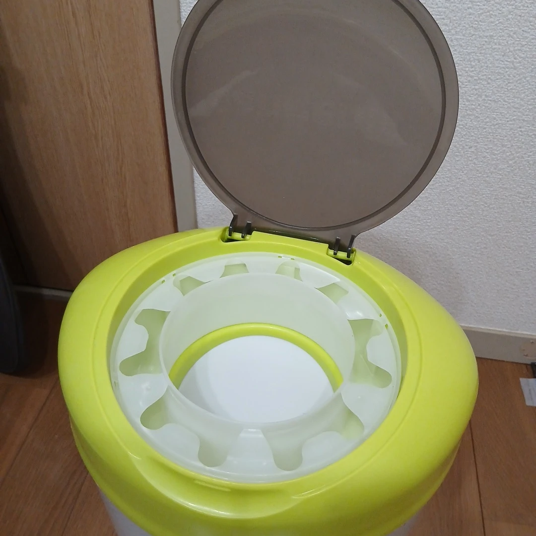 コンビ 強力防臭抗菌おむつポット ゴミ箱　スマートポイ　袋12枚付きの写真5枚目