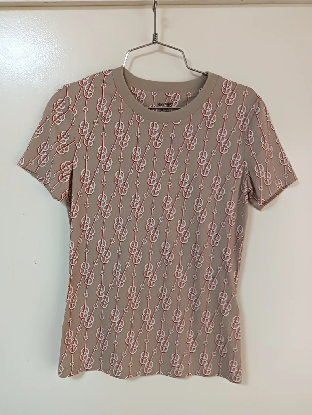 未使用品。HERMES エルメス クリケティス 総柄モチーフ Tシャツ