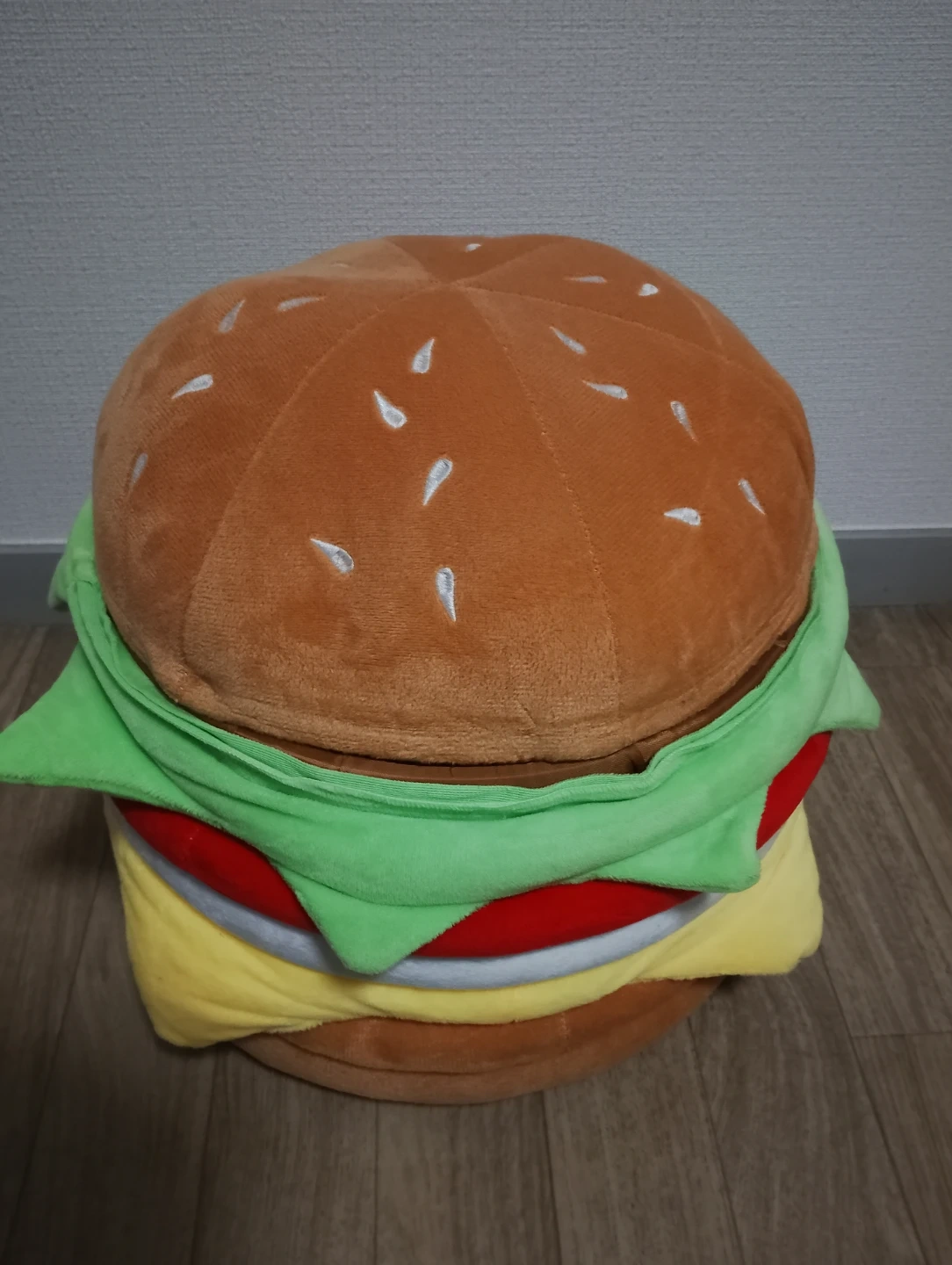 ハンバーガー 型スツールの写真3枚目