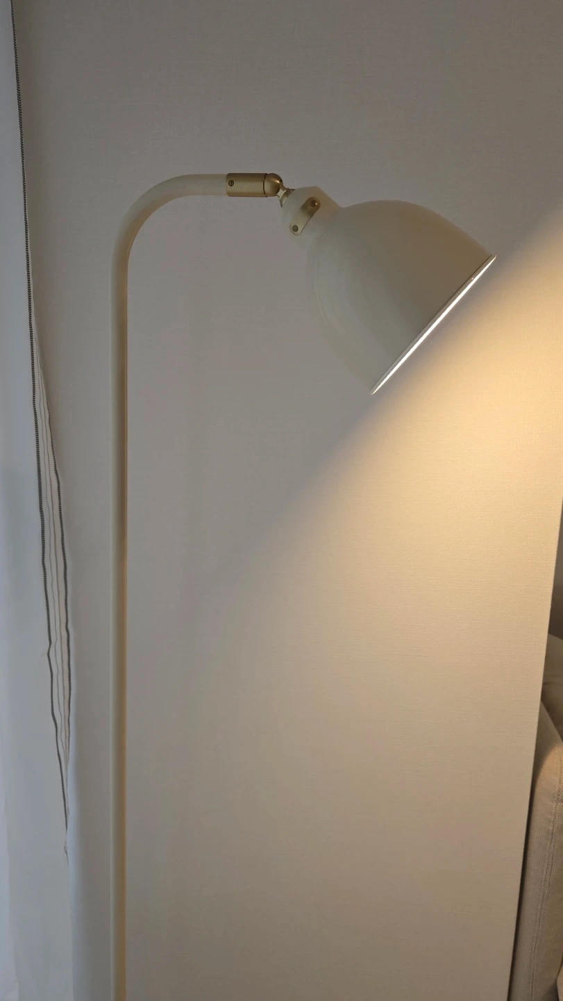 IKEA スタンドライト ロードフリーク(ライトベージュ)の写真4枚目