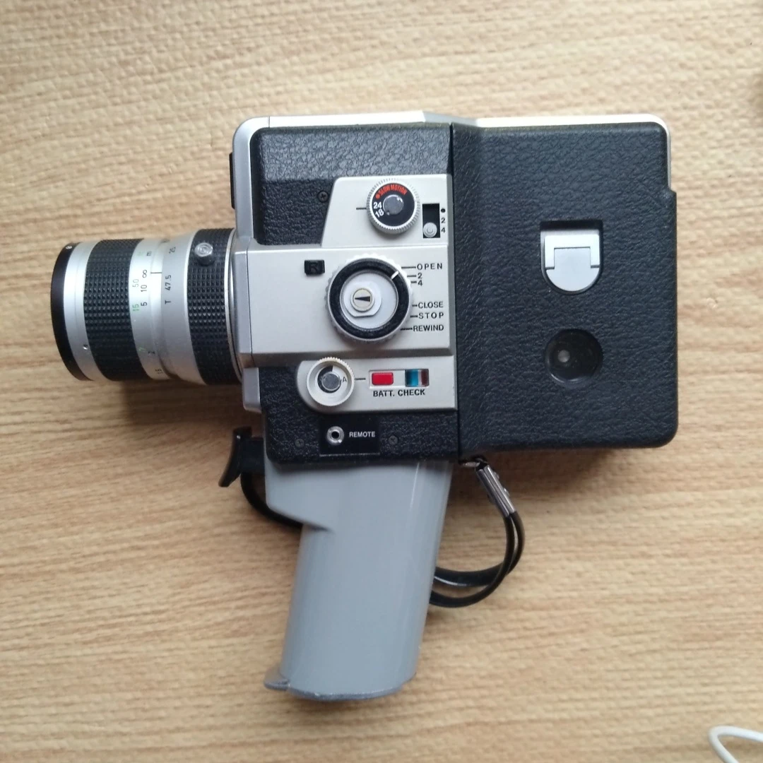 8mmフィルムカメラ レトロ 　ヴィンテージ