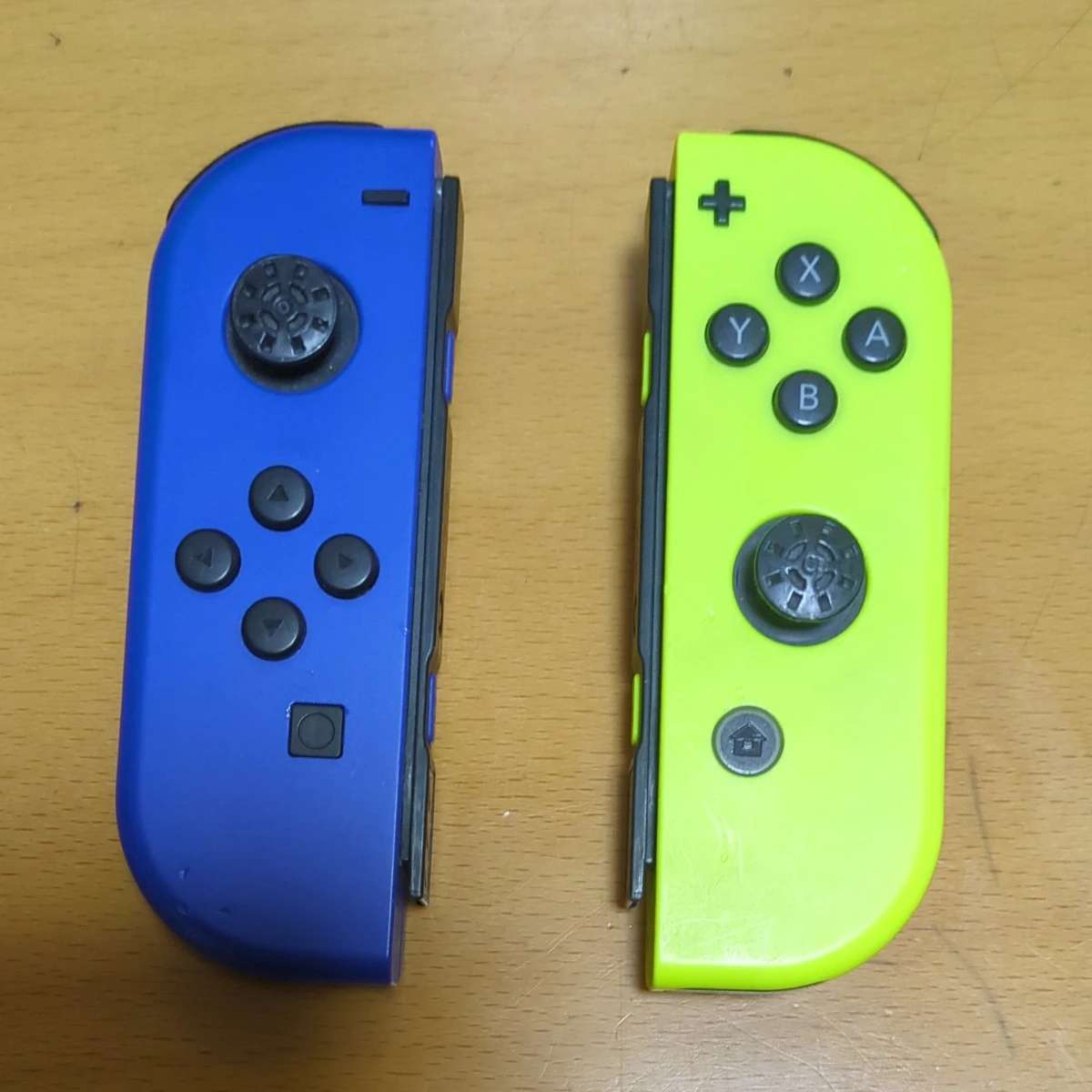Nintendo Switch 本体 ネオンブルー ネオンイエロー ジョイコン　準ジャンク品　B品の写真10枚目