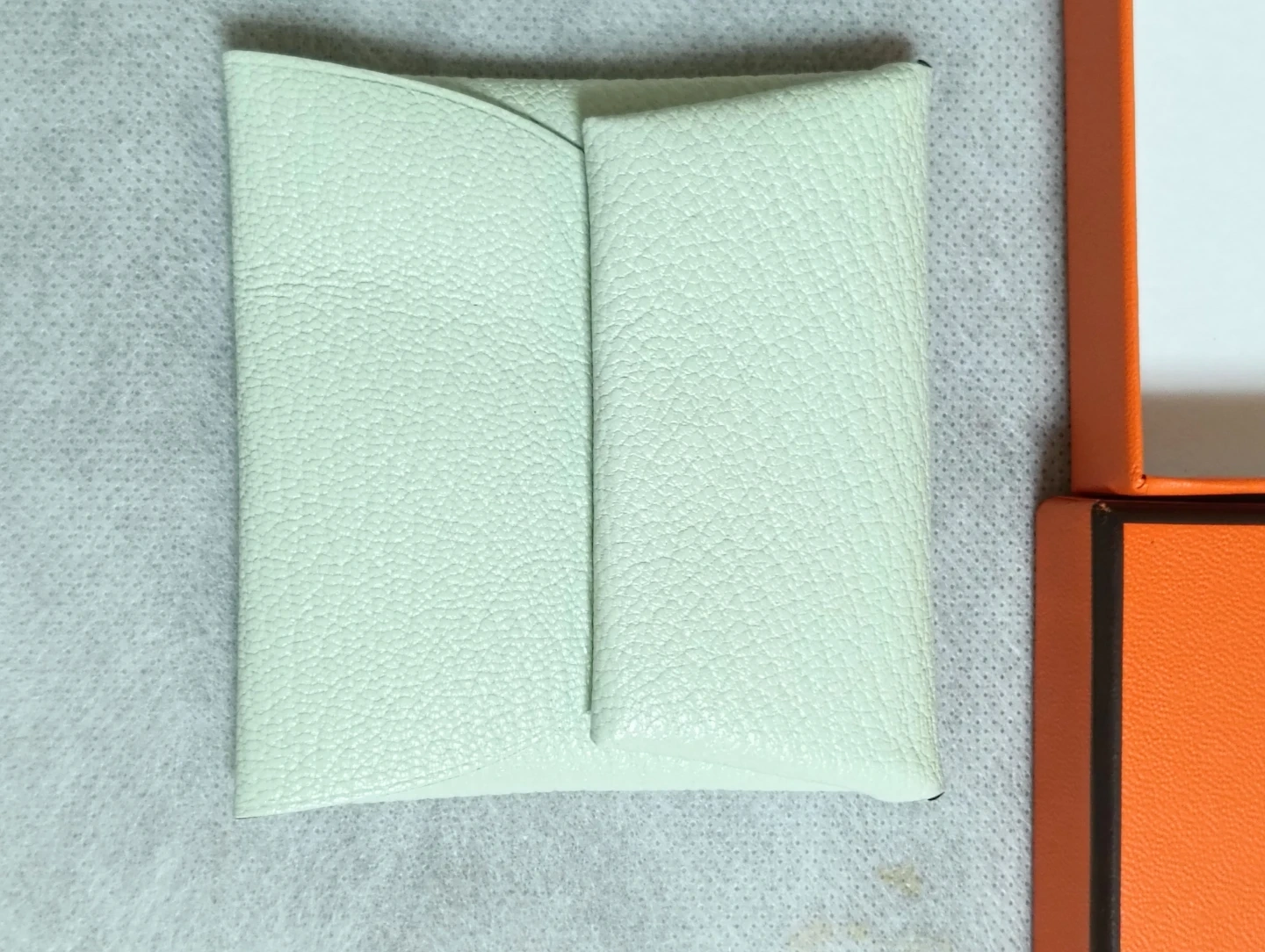 新品同様未使用。HERMES エルメス バスティア シェーブル コインケースの写真4枚目