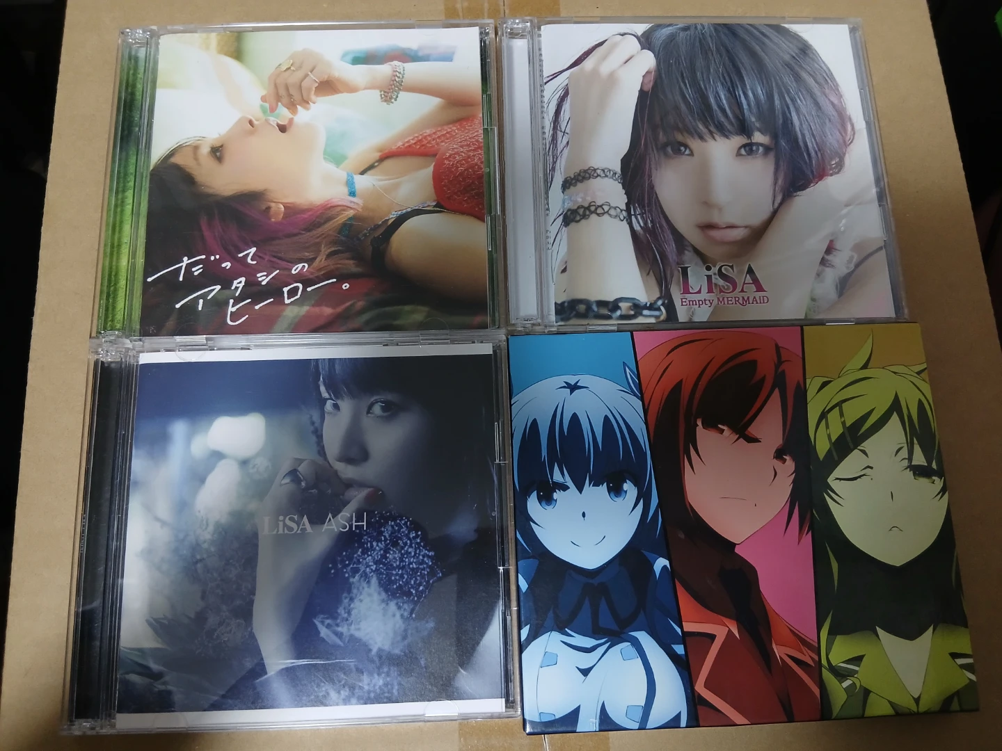 LiSA さんの『りさのことば』という本を2500円で売ってください。