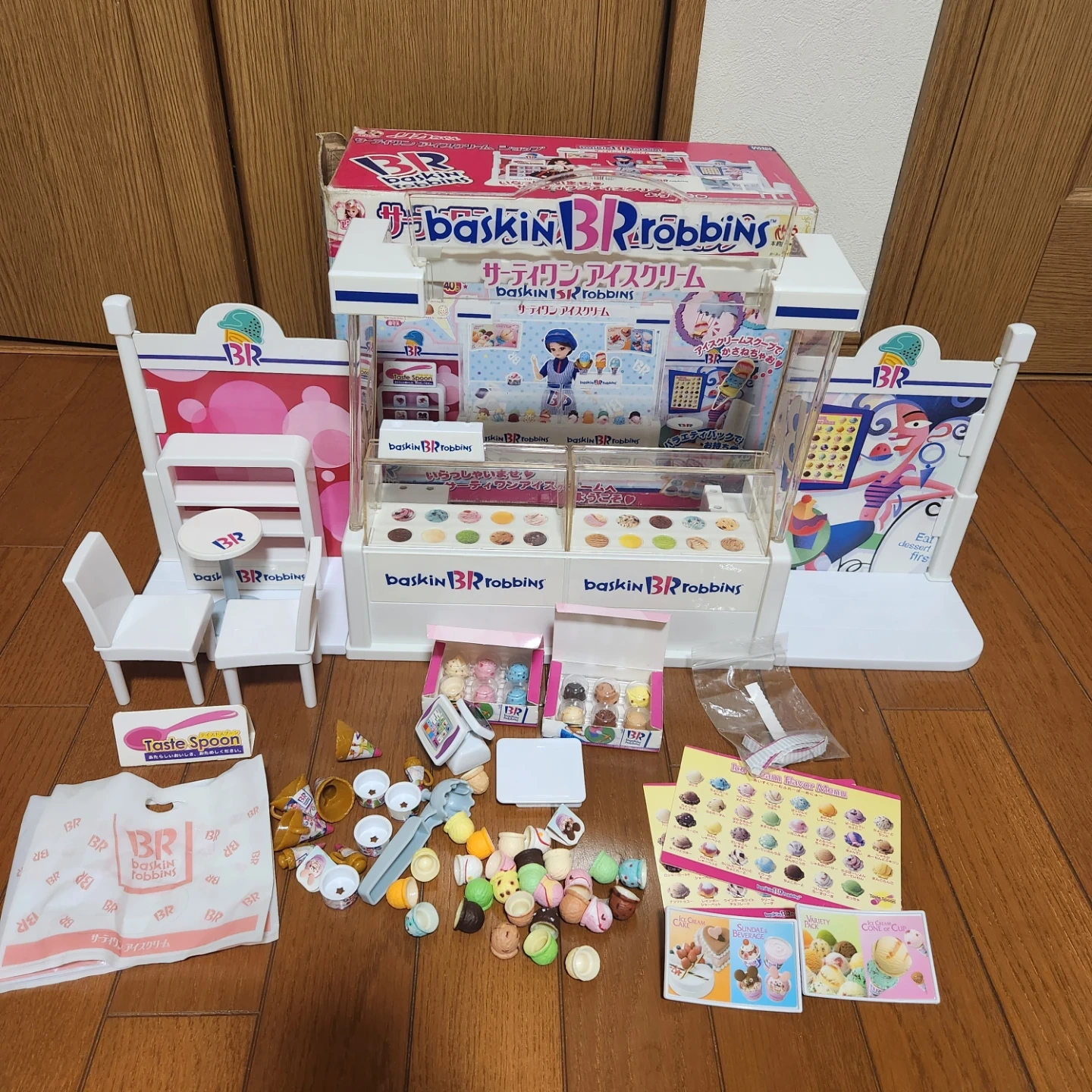 リカちゃん サーティワン アイスクリームショップ 赤い屋根のログハウス パティシエのケーキ屋さん シルバニアファミリーの写真3枚目