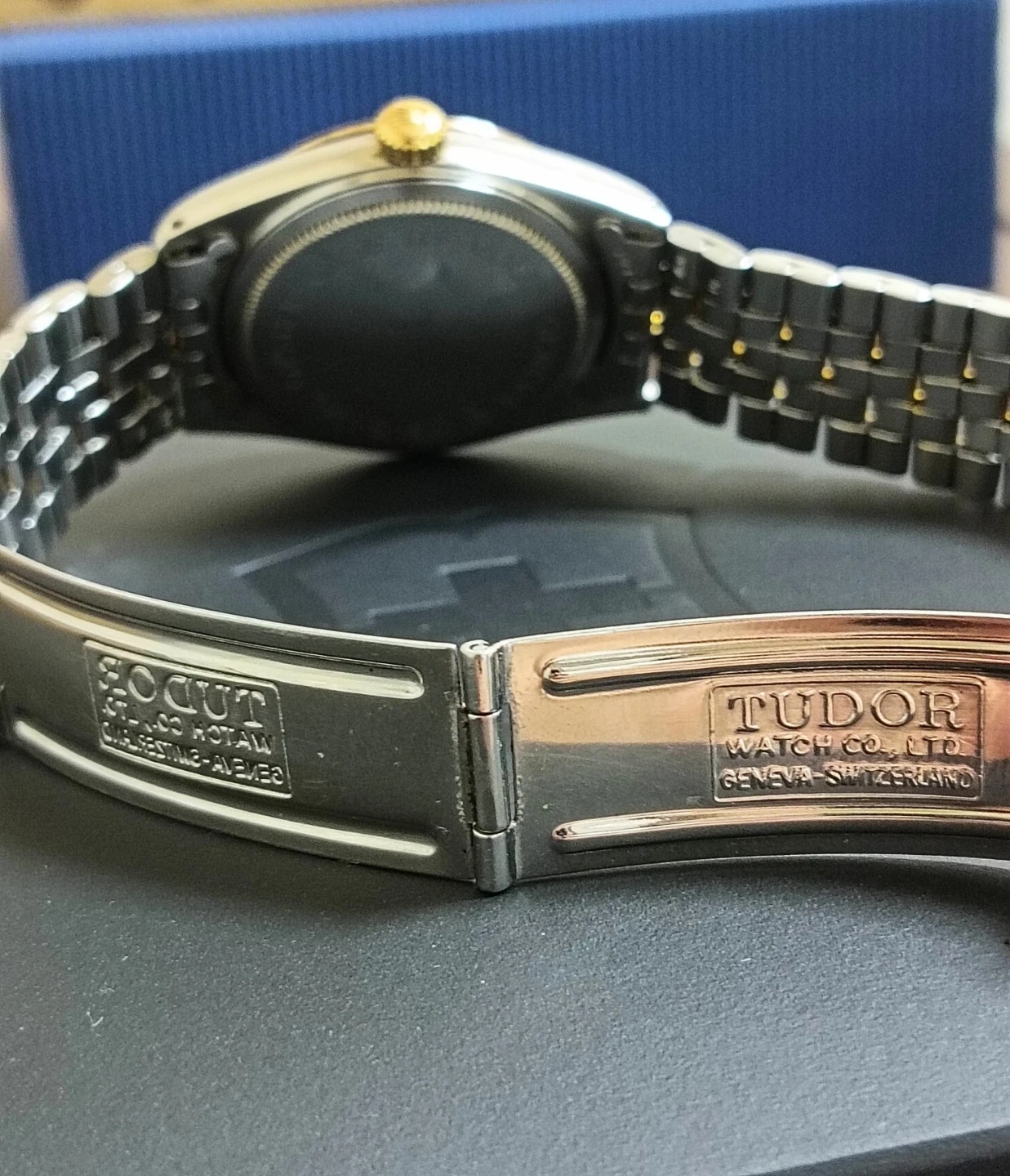 オーバーホール済み。TUDOR プリンスオイスターデイト K18金YGベゼル & コンビGPブレス 自動巻き 腕時計の写真6枚目