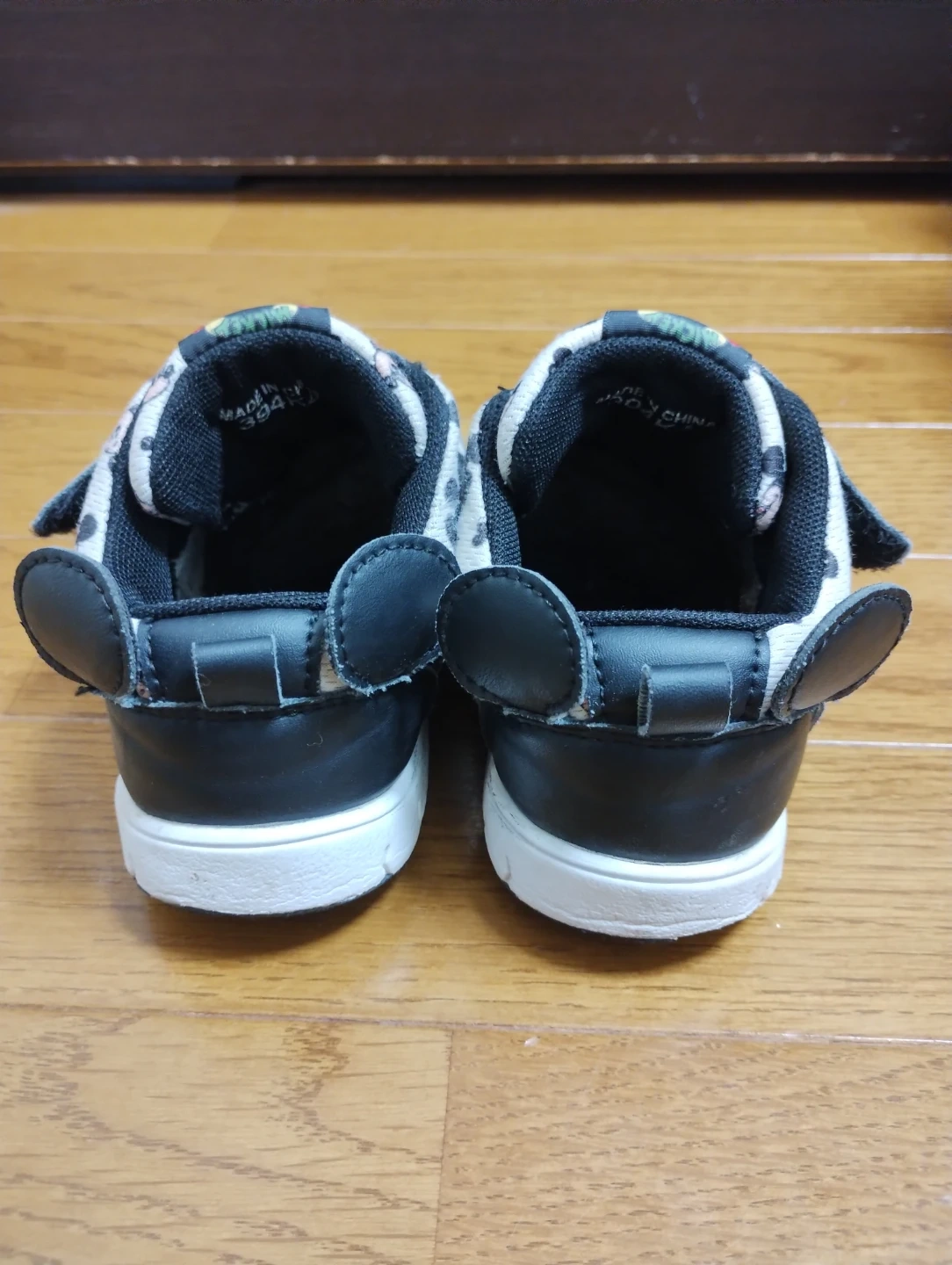 17cm ミッキーマウス キッズスニーカーの写真2枚目
