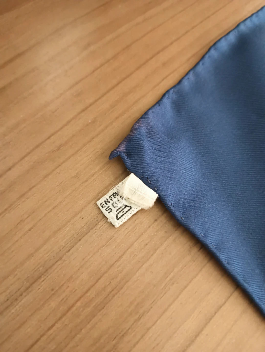 美品。HERMES エルメス カレ90 EQUIPAGES 大判スカーフの写真10枚目