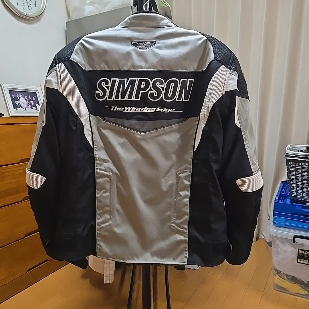 SIMPSON ジャンパーの写真2枚目