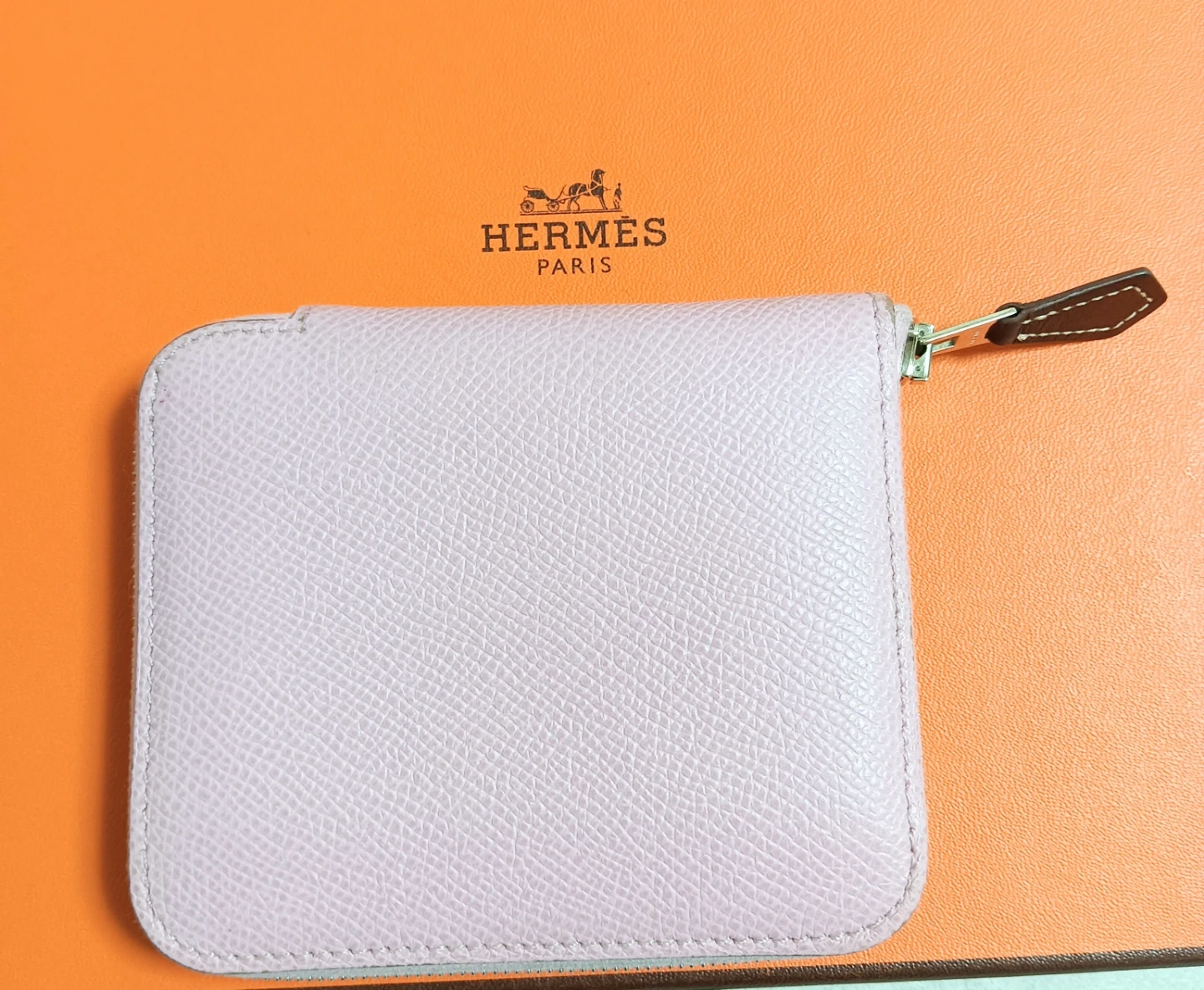 非常に美品。HERMES エルメス アザップシルクイン コンパクト お財布の写真2枚目