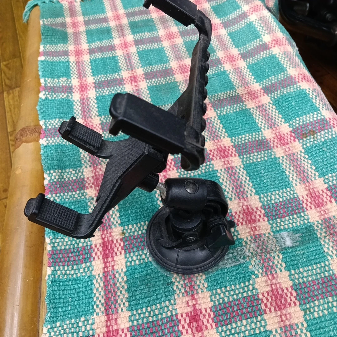 車載用 タブレットホルダー 吸盤式の写真2枚目