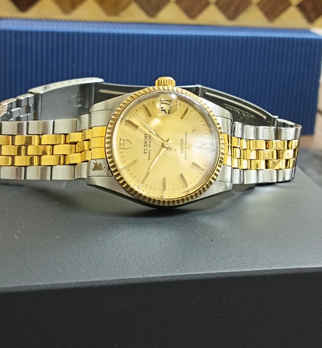 オーバーホール済み。TUDOR プリンスオイスターデイト K18金YGベゼル & コンビGPブレス 自動巻き 腕時計の写真8枚目
