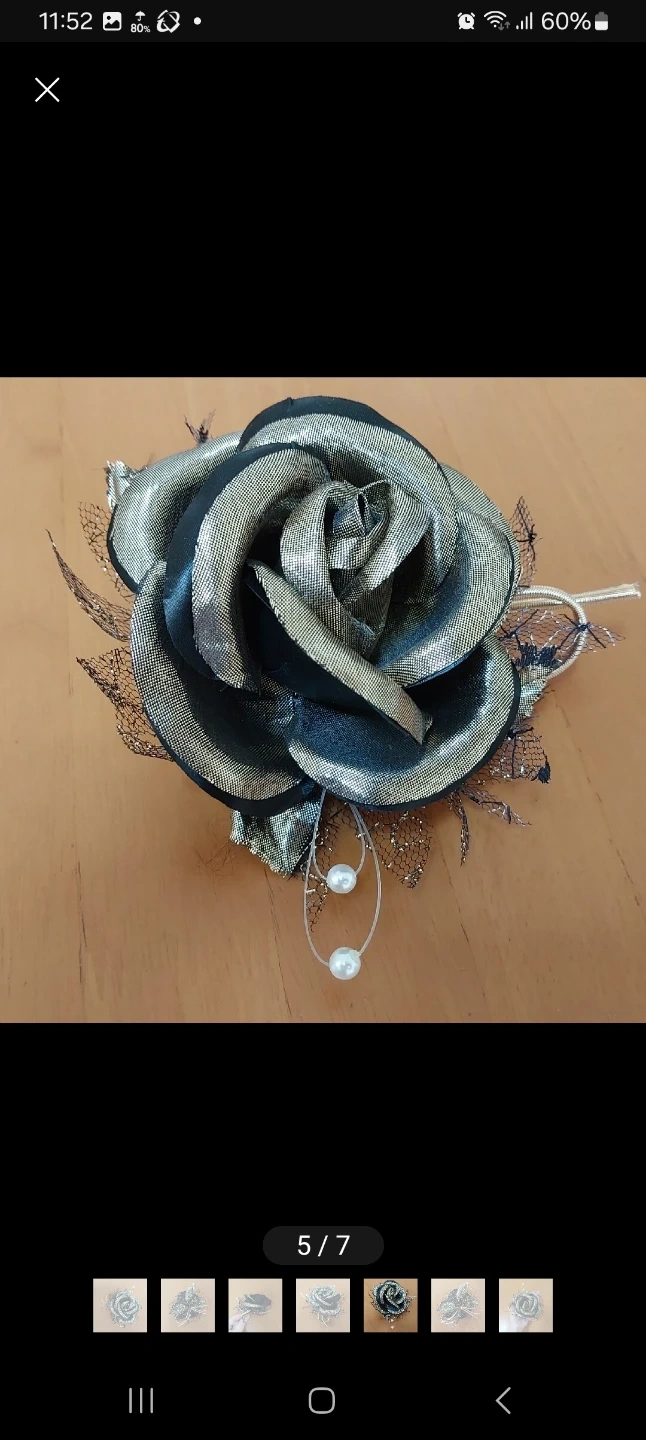 ゴールド ブラック 薔薇 コサージュの写真6枚目