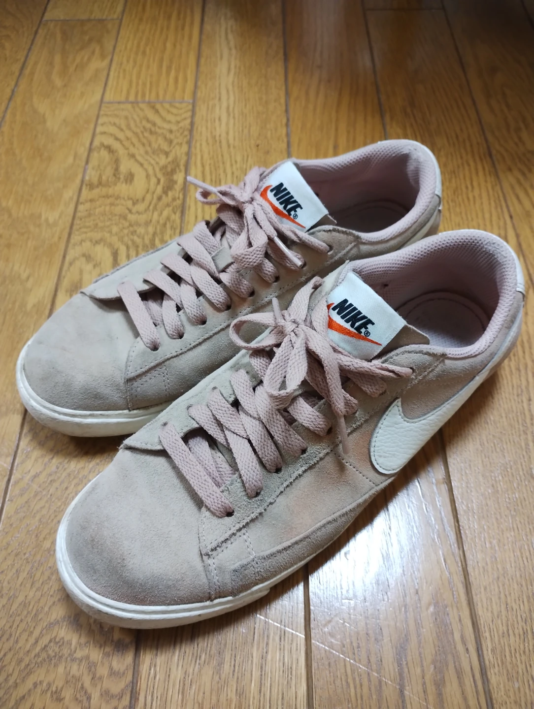 美品★ナイキ NIKE　スニーカー ピンク 25cm