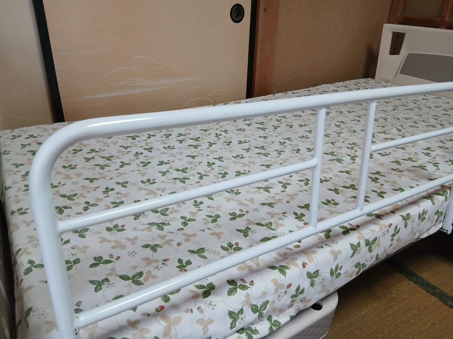 ベッド用 サイドレールの写真3枚目