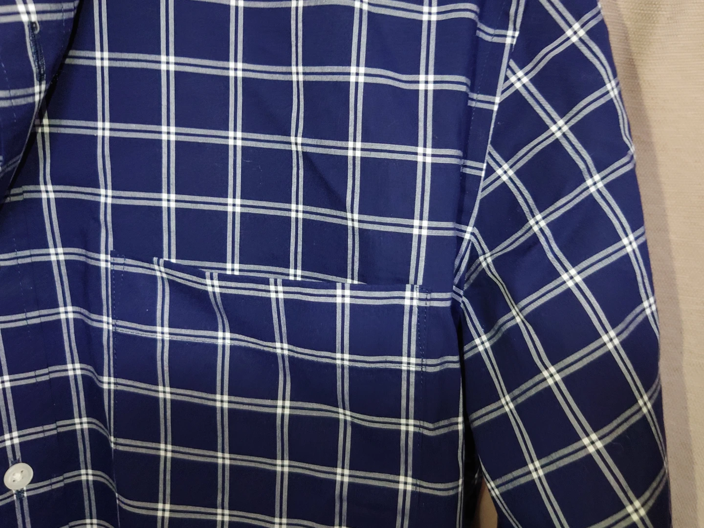 UNIQLO ユニクロ チェックシャツ 紺 Mサイズの写真3枚目