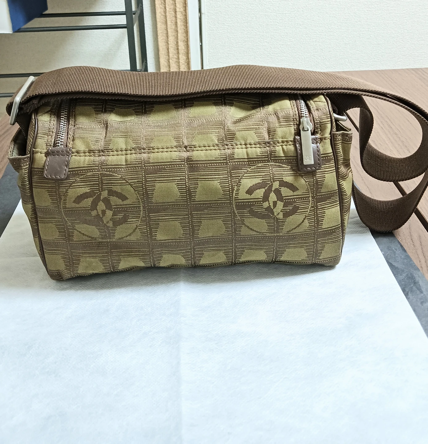 美品。CHANEL シャネルニュートラベルライン ショルダーバッグ クロスボディバッグの写真6枚目