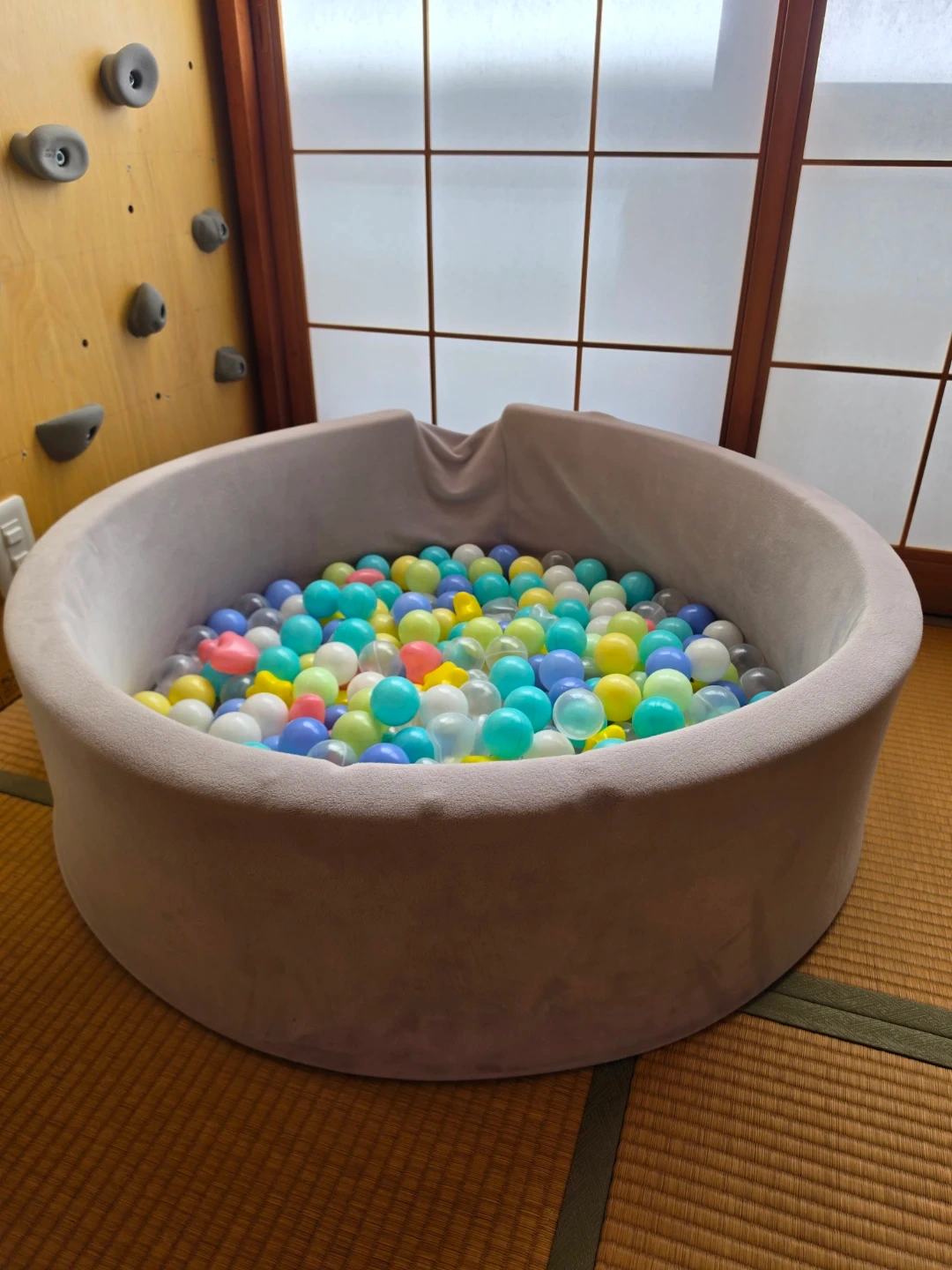 ボールプール 円形 グレー カラーボール付き