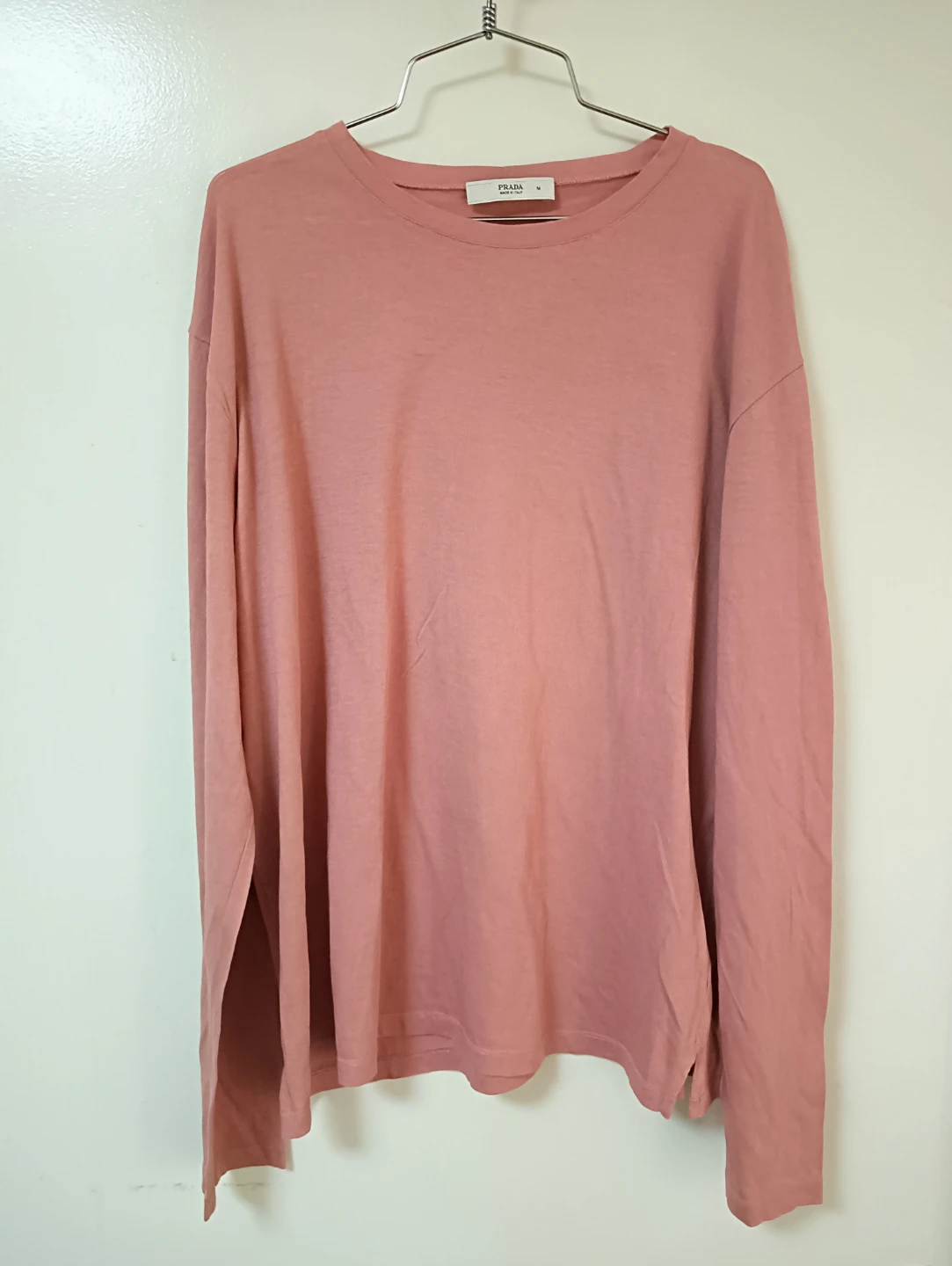 非常に美品。PRADA プラダ コットン&シルク素材 長袖 Tシャツの写真2枚目