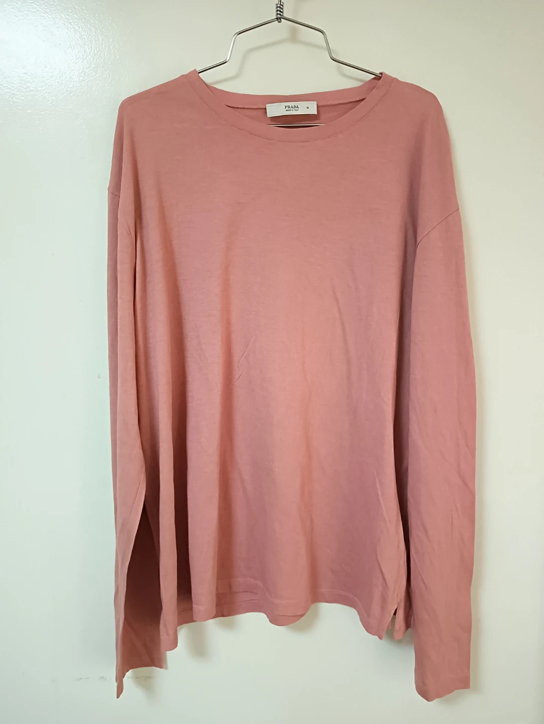 非常に美品。PRADA プラダ コットン&シルク素材 長袖 Tシャツの写真2枚目