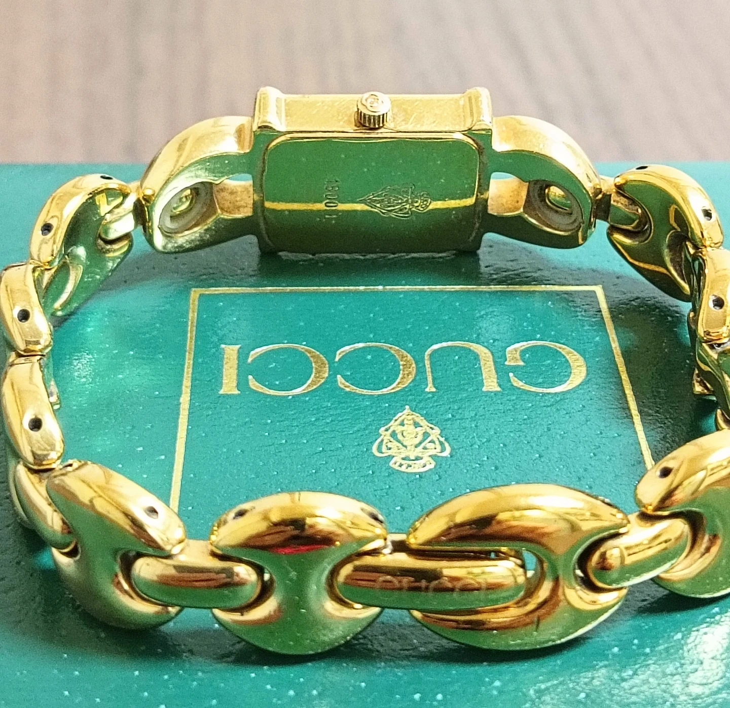 美品。GUCCI グッチ チェンジベルト 腕時計 替えベルト2本付きの写真8枚目