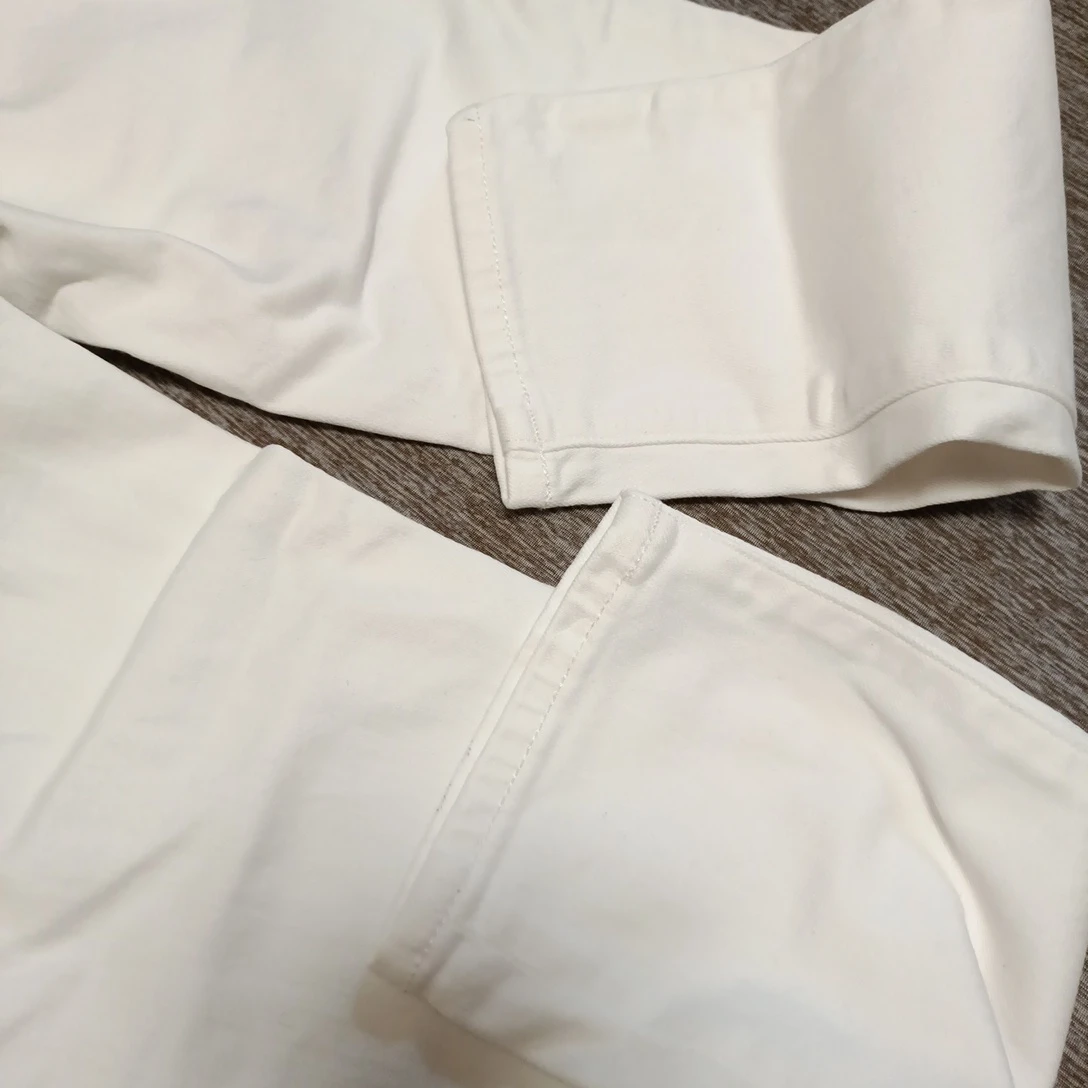 UNIQLO　ジーンズ　サイズ22の写真6枚目