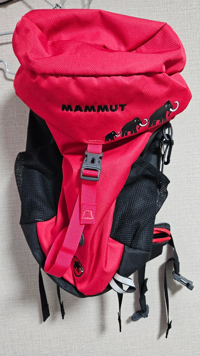マムート キッズリュック 赤