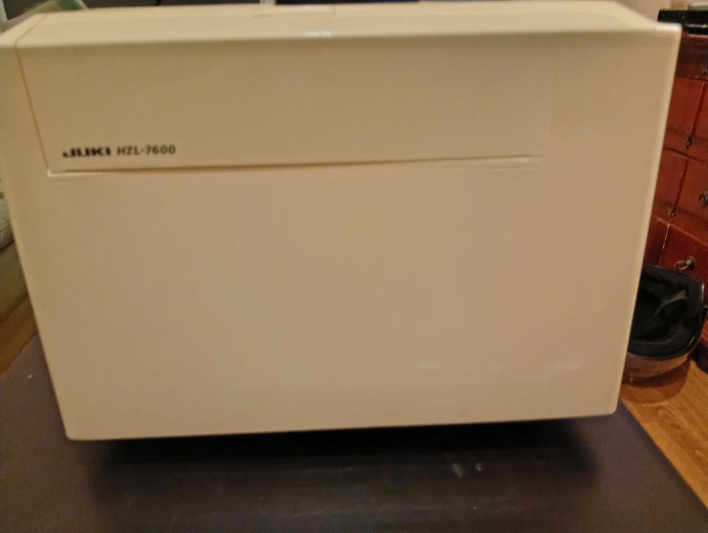 JUKI コンピュータザ·ミシン HZL-7600の写真2枚目