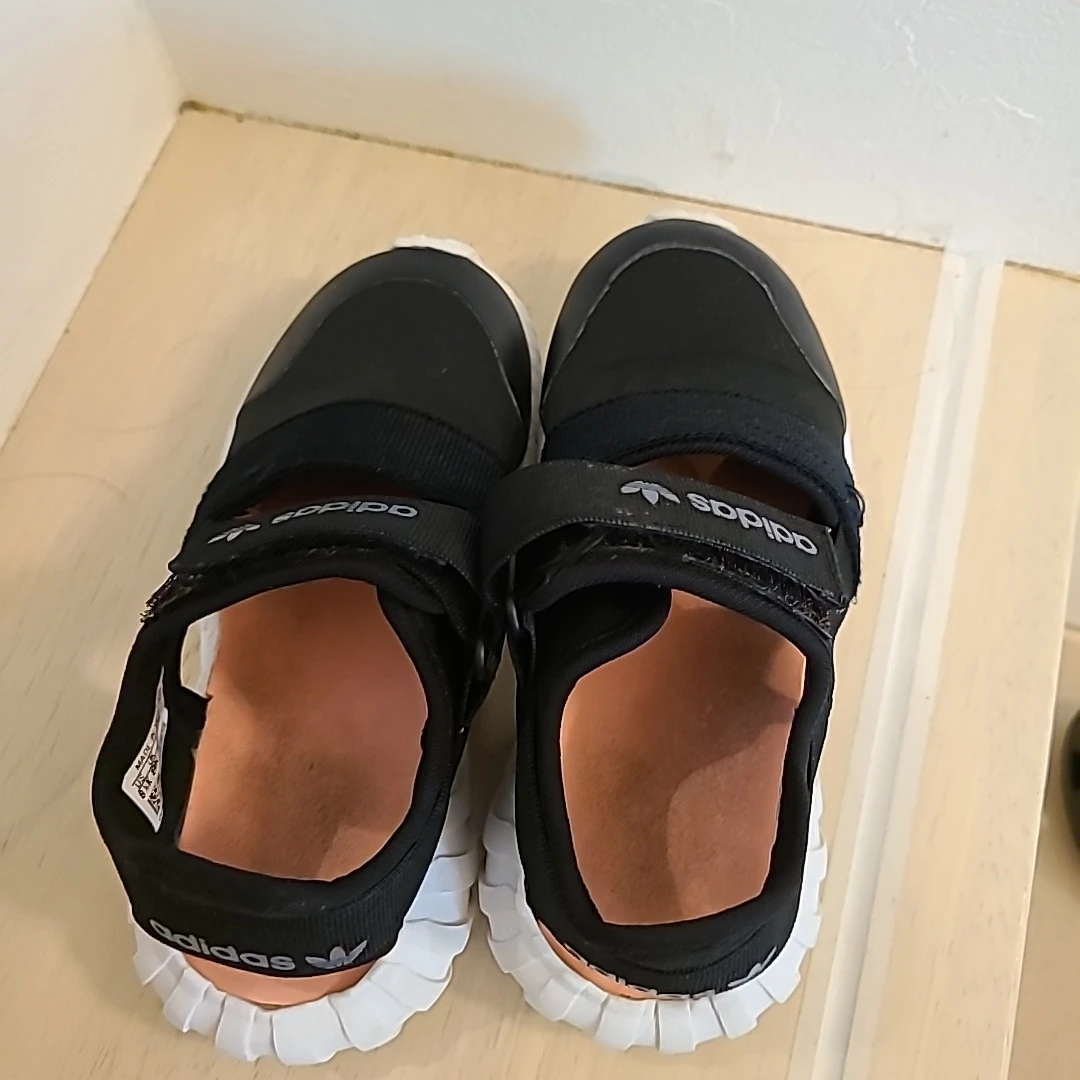 アディダス キッズサンダル 15cmの写真2枚目