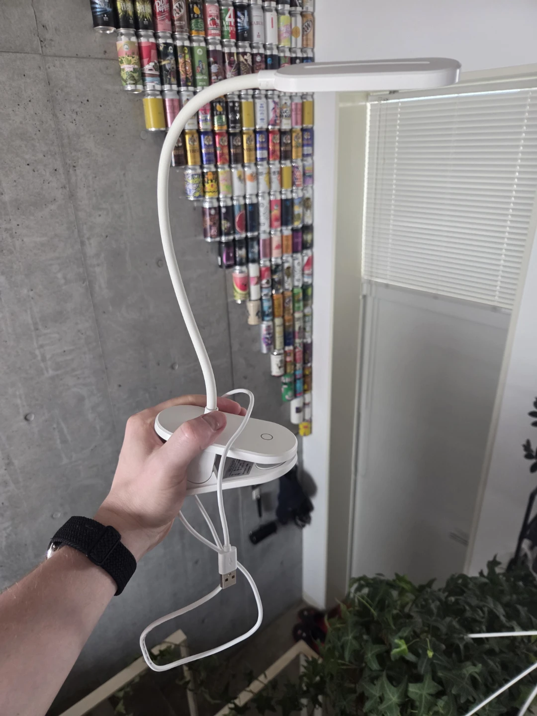 クリップ式 LEDデスクライト ホワイトの写真2枚目