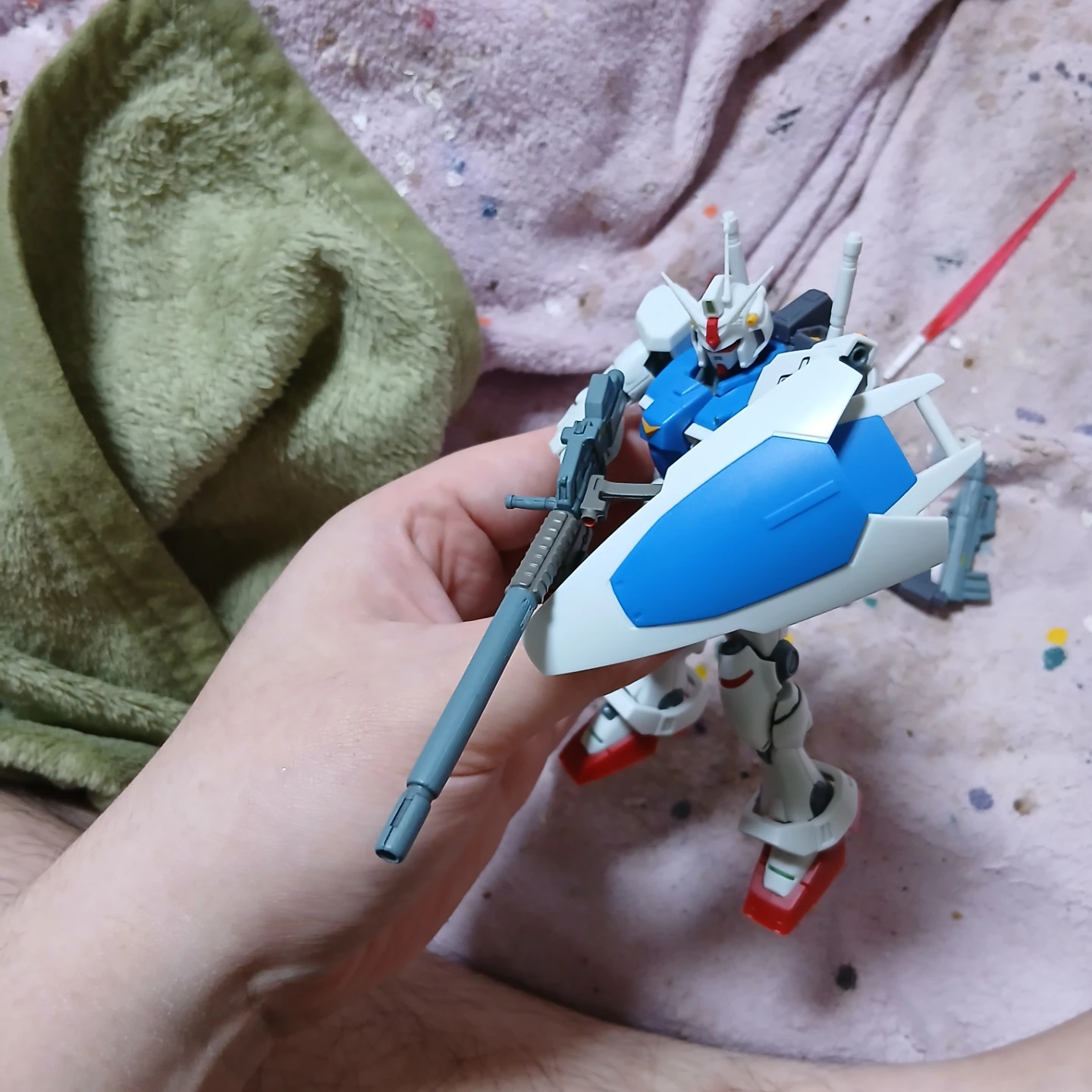 ガンダム プラモデル フィギュア 武器パーツ付きの写真4枚目