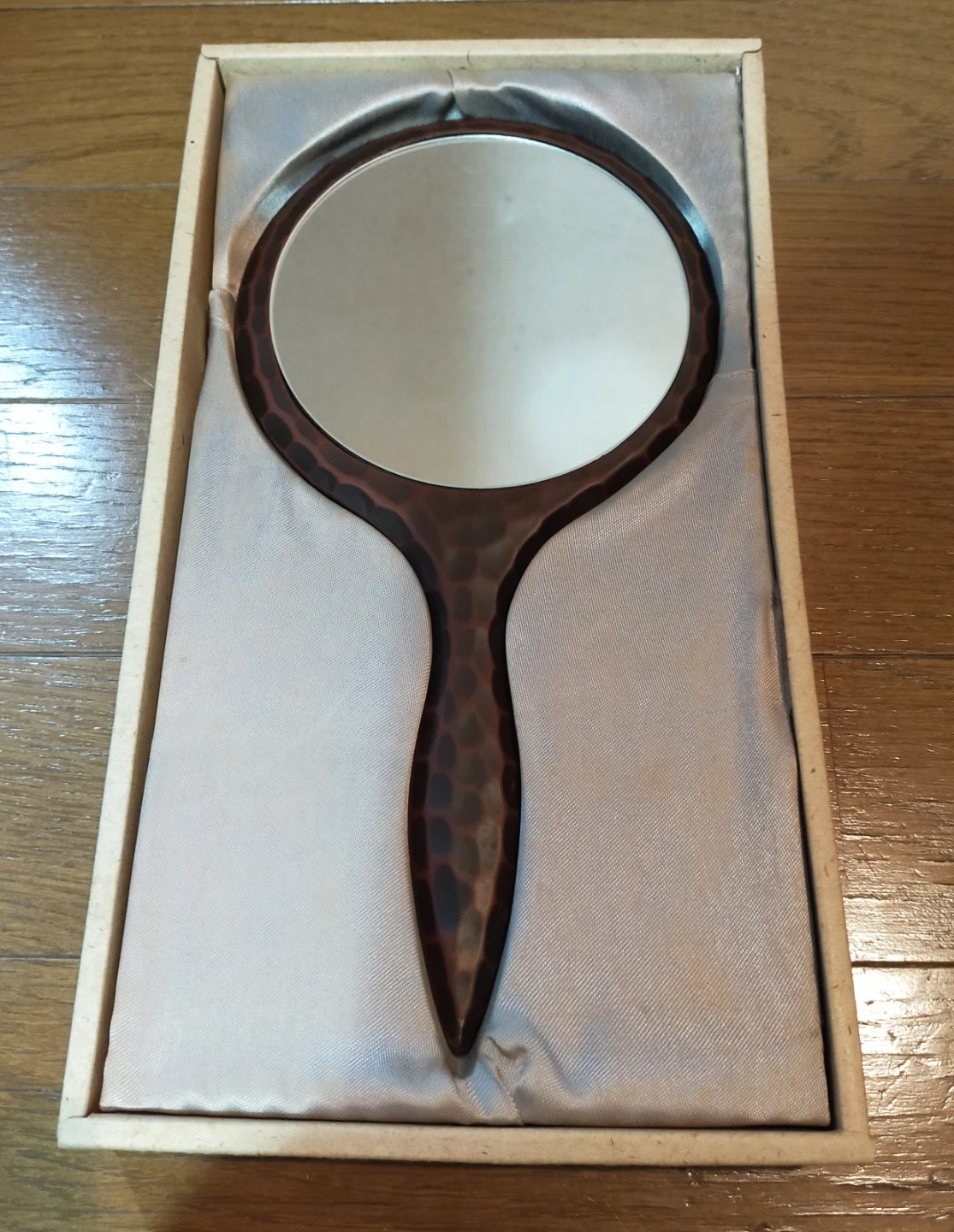 鎌倉彫 手鏡 梅 大サイズの写真2枚目