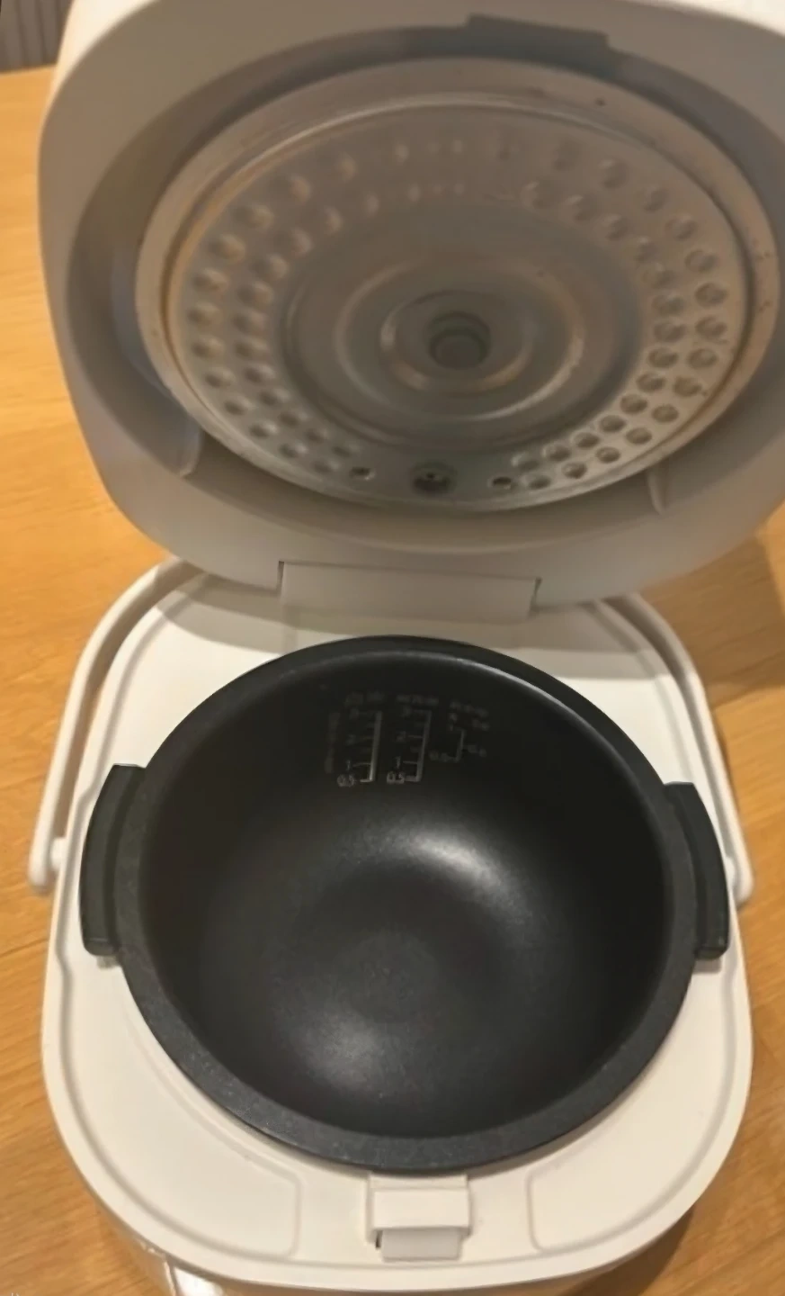 シャープ 炊飯器 KS-CF05C ホワイトの写真2枚目