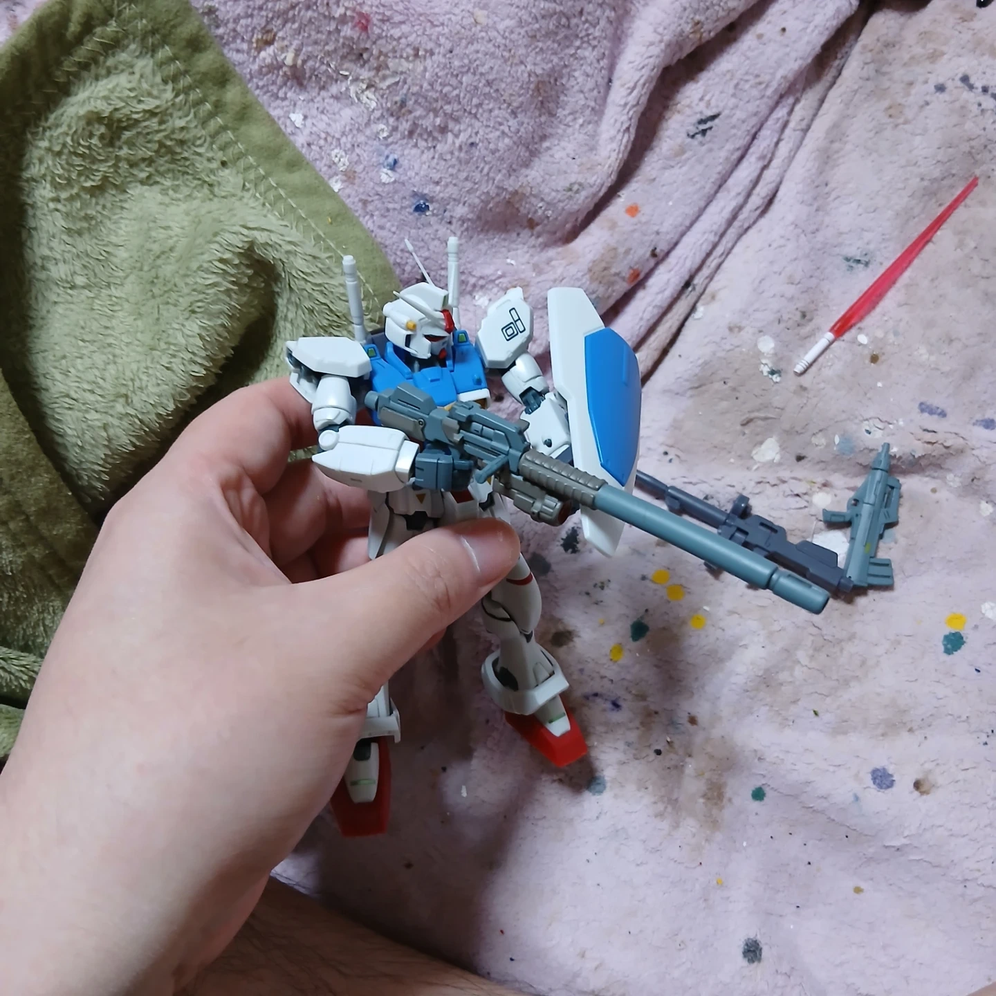 ガンダム プラモデル フィギュア 武器パーツ付きの写真5枚目