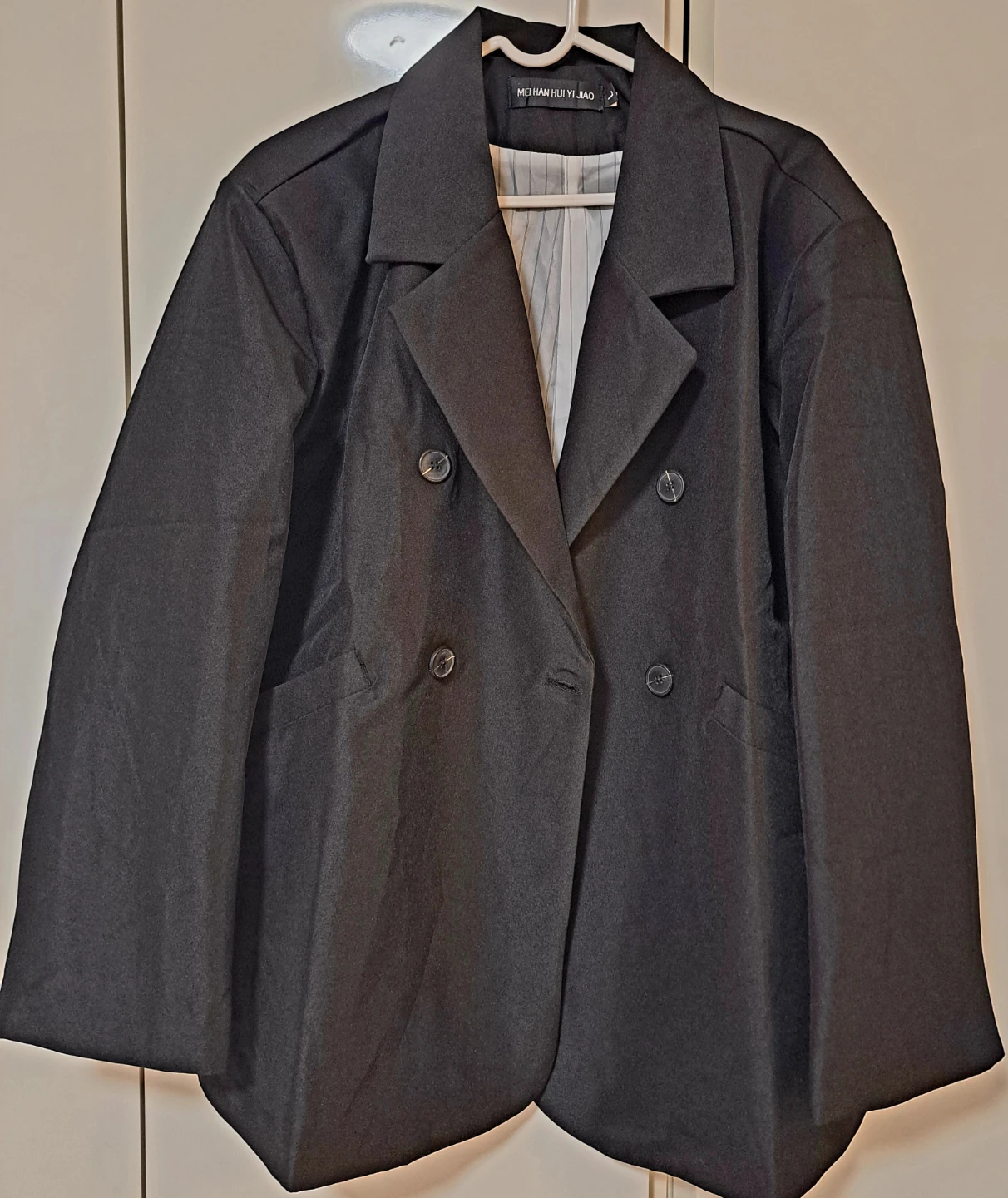 【新品】ジャケット　Lサイズ