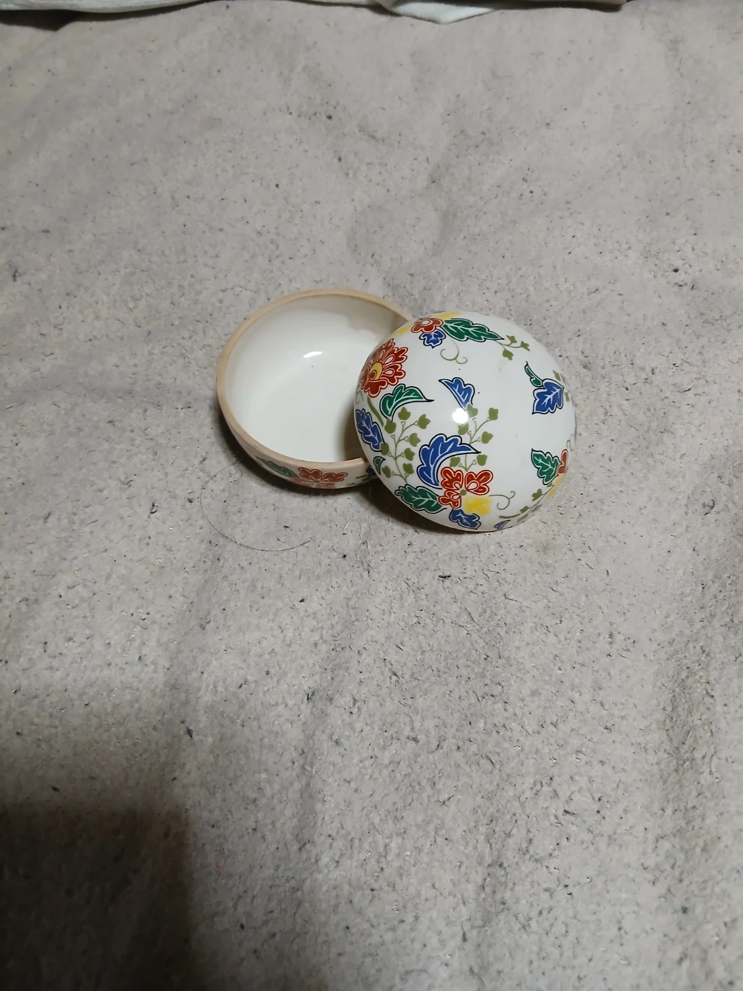 京焼 小物入れ 蓋付き 花柄 陶器の写真2枚目