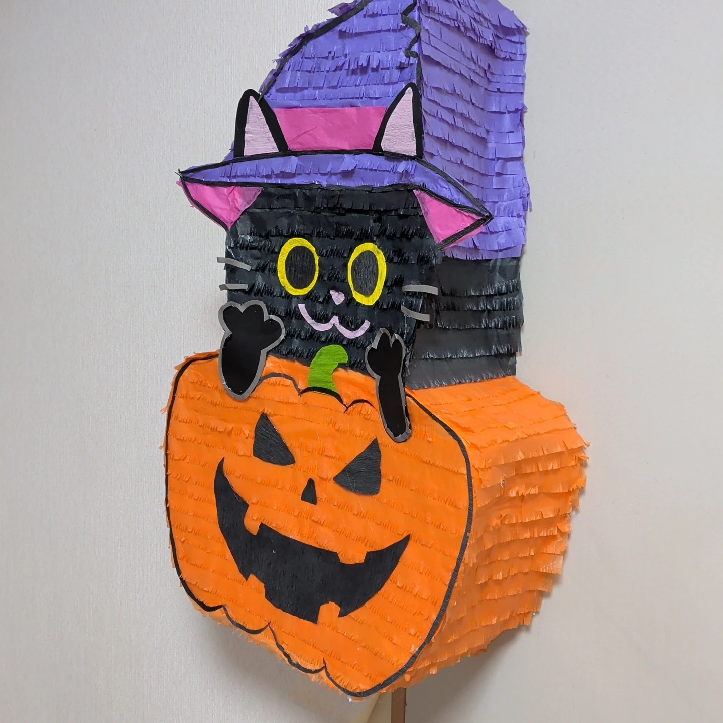 ハロウィン 巨大ピニャータ 黒猫 カボチャの写真3枚目