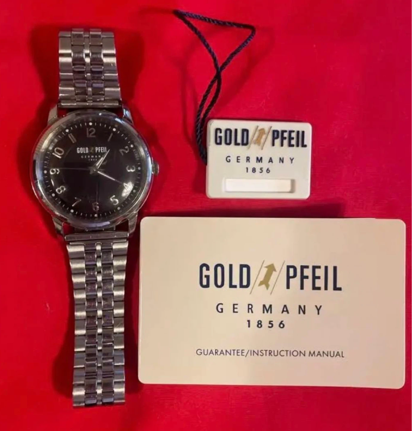 【GOLD PFEIL】ゴールドファイル 腕時計 クォーツ ブラック文字盤の写真2枚目