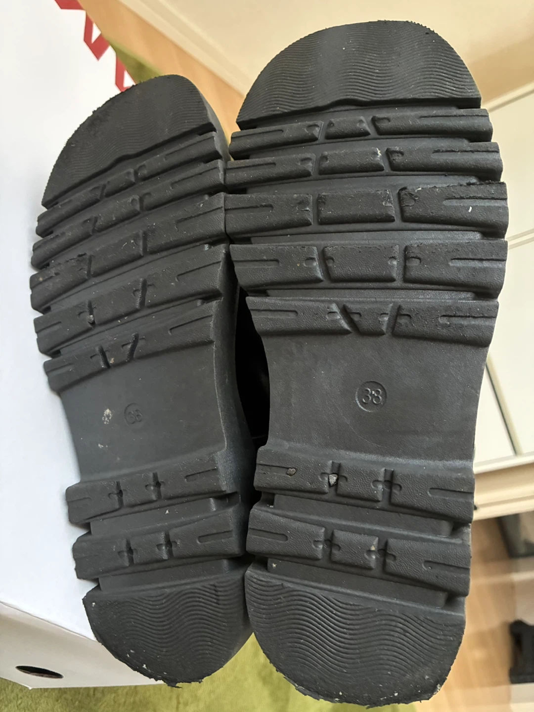 美品！ブーツ 黒 38サイズの写真3枚目