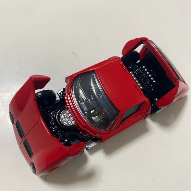 タカラトミー トミカプレミアム ランボルギーニ ミウラ P400Sの写真4枚目