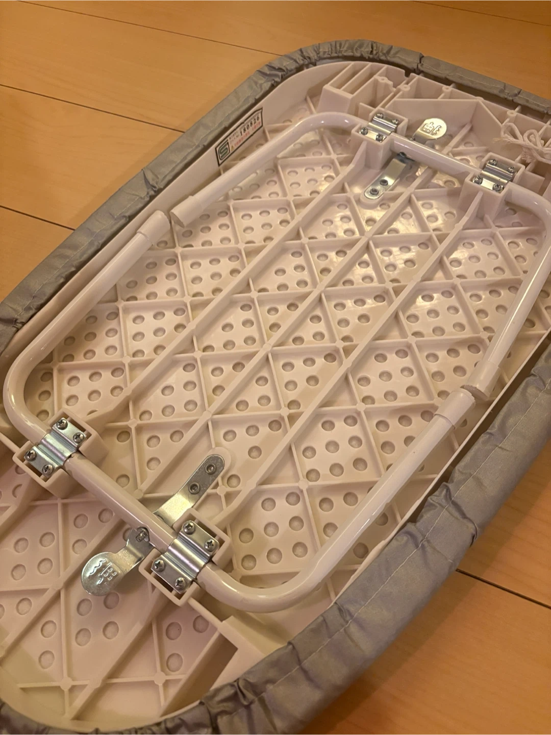 日立 コードレススチームアイロン CSI-201 アイロン台セットの写真3枚目