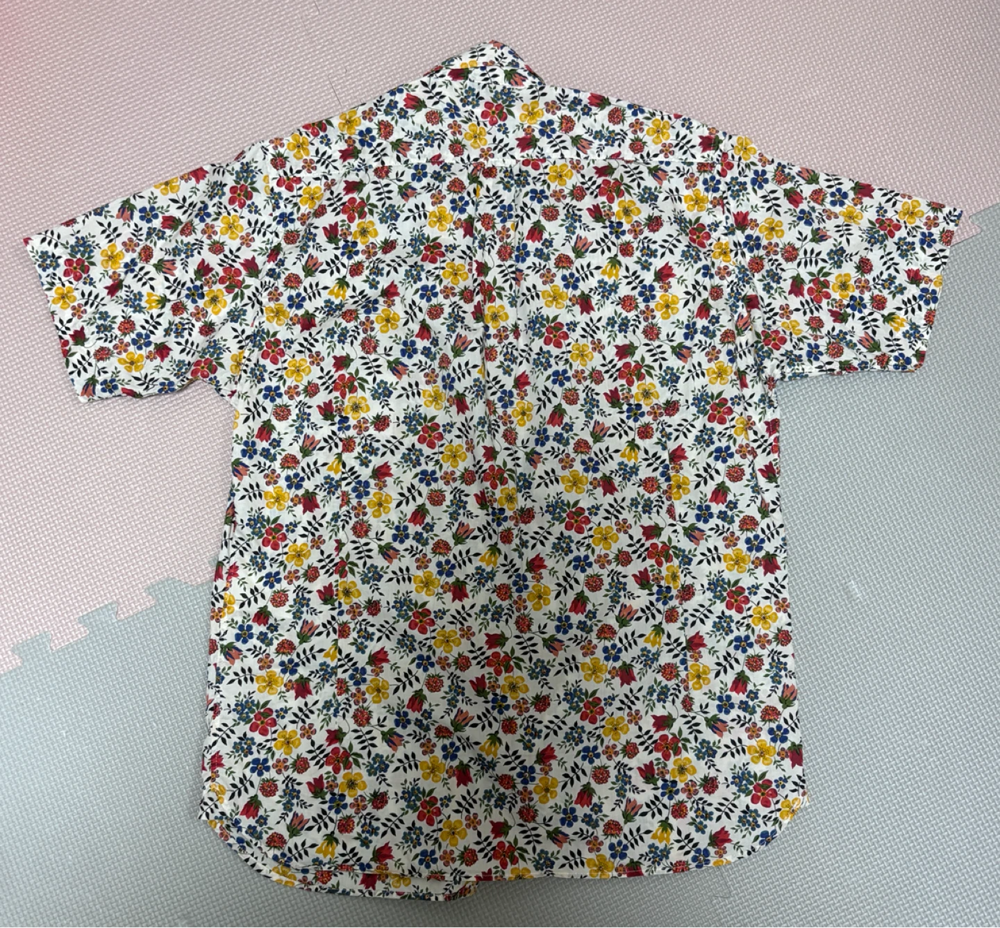 ビームスライツ リバティ 花柄シャツ Sサイズの写真2枚目